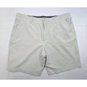 Under Armour Golf Shorts Mens 40 Beige LIMITED USE Stretch Grip Waist Loose Fit